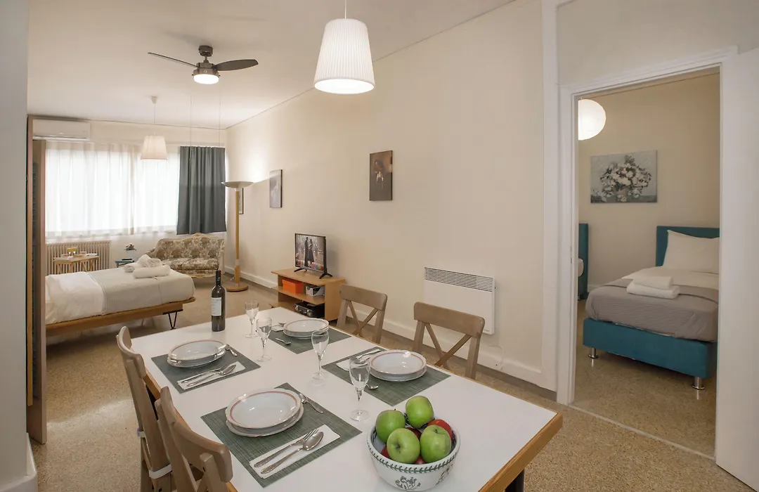 Central Apartment On Pedestrian Street By Ghh-1